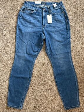 Judy Blue Medium Blue High-Rise Skinny Jeans